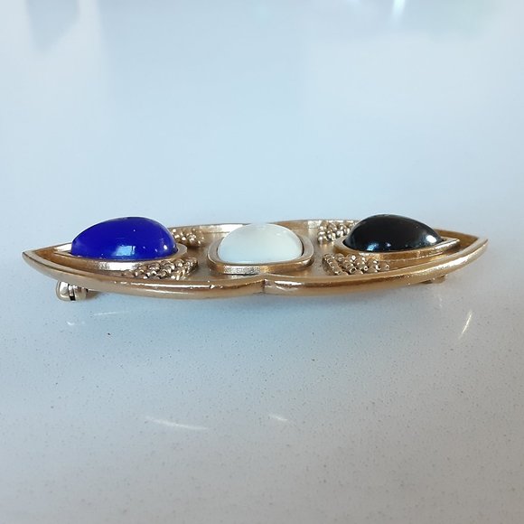 MONET Art Deco style brasstone pin/brooch with 3 stones - Picture 2 of 5